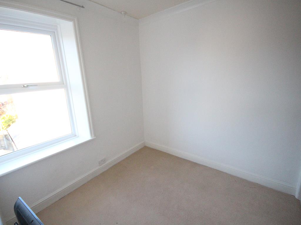 2 bedroom terraced house To Let in Earby - IMG_1185.jpg